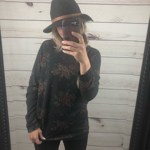 OBEY gray floral long sleeve sweater boho size M - Picture 3 of 5